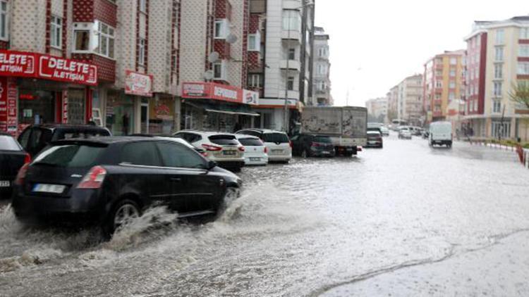 Tekirdağın yüksek kesimlerinde sağanak etkili oldu