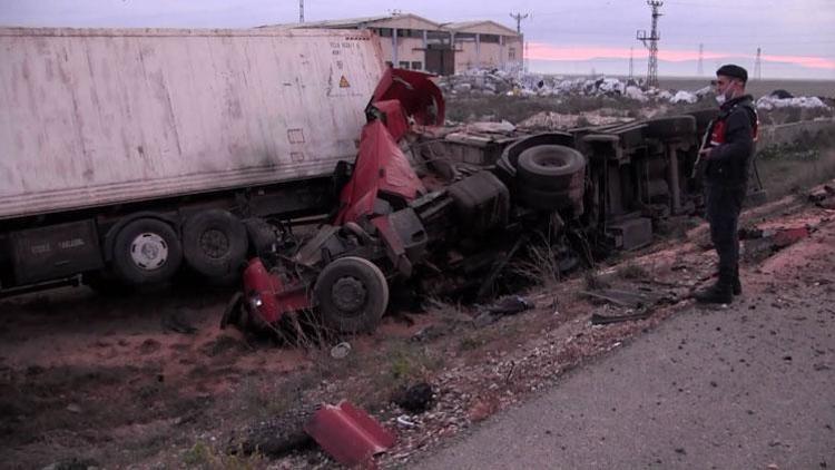 Konyada iki TIR çarpıştı: 1 ölü, 1 yaralı