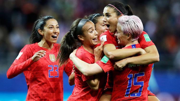 ABD Kadın Futbol Takımının eşit ücret davası reddedildi