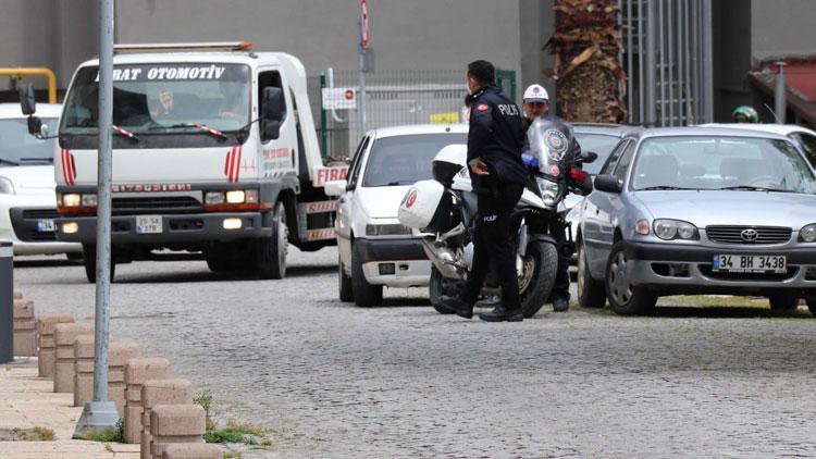 Otomobili sokak ortasında bırakıp kaçtılar, cezadan kurtulamadılar