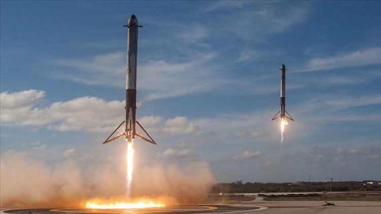 SpaceXin personel taşıyıcı mekiği Starshipin ilk ateşleme testi yapıldı