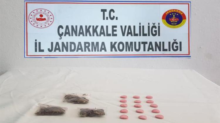 Çanakkalede 3 kişi, araçlarında uyuşturucuyla yakalandı