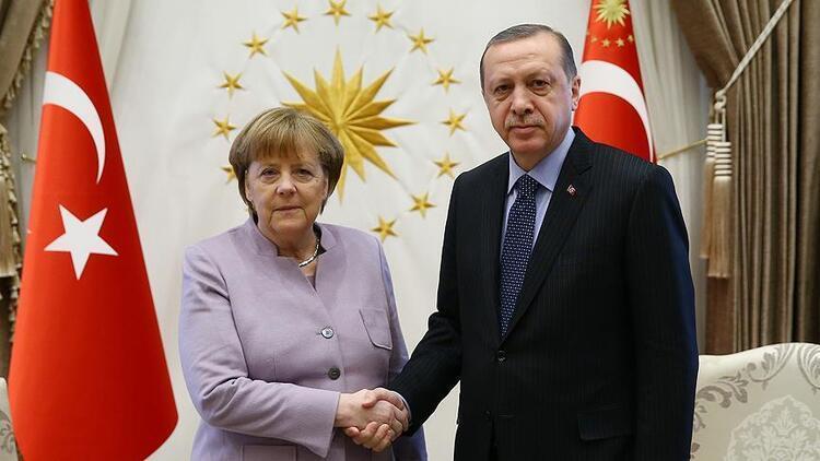 Son dakika haberler... Cumhurbaşkanı Erdoğan, Merkel ile görüştü