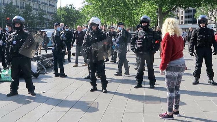 ‘Sarı Yelekliler’ polis engeline takıldı