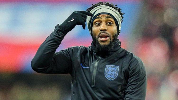 Danny Rose futbolun geri dönme planına ateş püskürdü: ‘Ülkenin morali s…… değil’