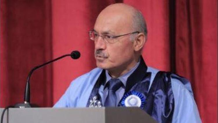 Prof. Dr. Orhan Acar istifa etti