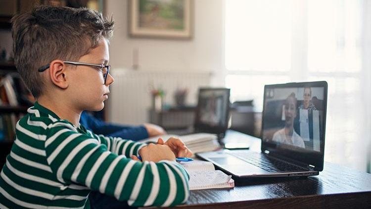 Evde çocuklarınızla teknolojiyi kullanarak yapabileceğiniz etkinlikler neler