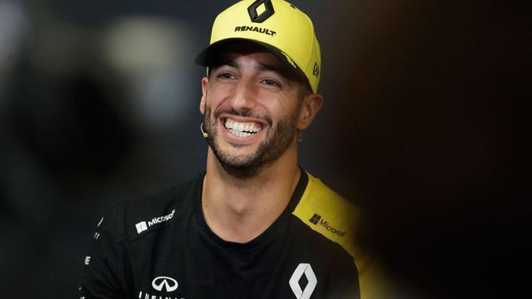 McLaren Daniel Ricciardoyu resmen açıkladı