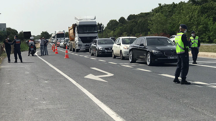 Şile girişinde jandarma denetim yaptı