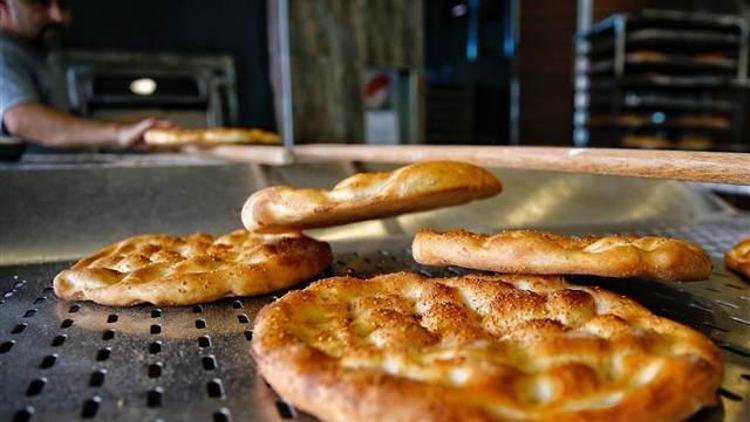 Unutarak yemek içmek orucu bozar mı