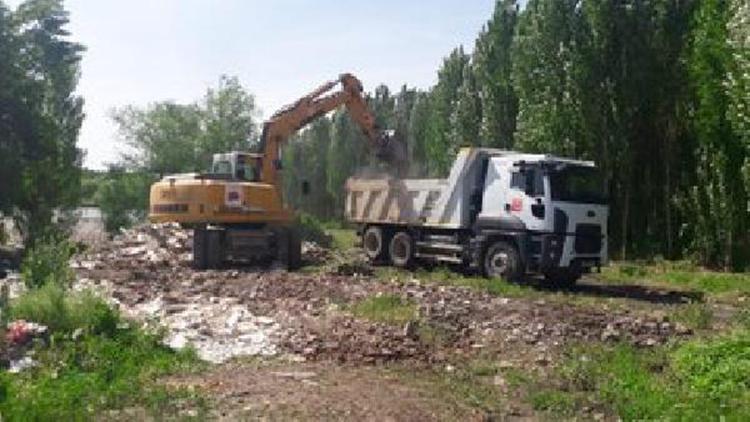 UNESCO mirasına dökülen molozlar kaldırılıyor