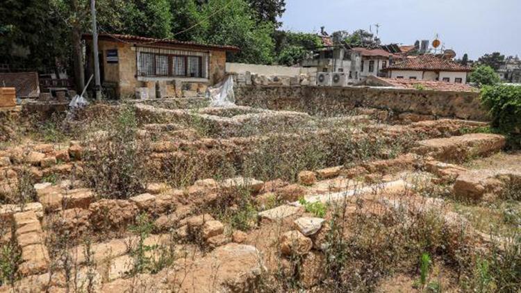 790 yıllık Yivli Minaredeki çalışmalarda 40 mezar bulundu