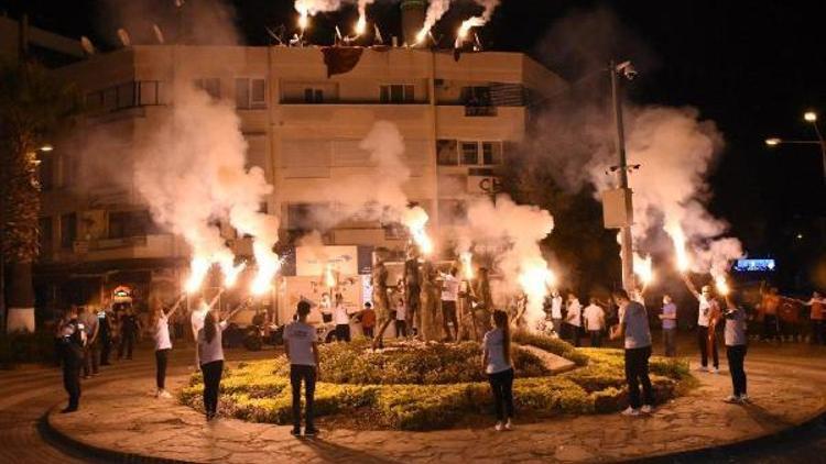 Edremit Belediyesi bayram coşkusunu evlere taşıdı