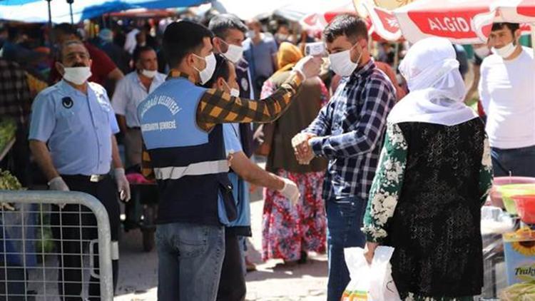 Mardinde açık alanlarda maske takma zorunluluğu getirildi