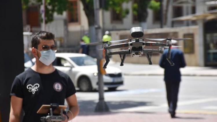 Malatyada maskesiz sokağa çıkanlar dronlarla tespit ediliyor