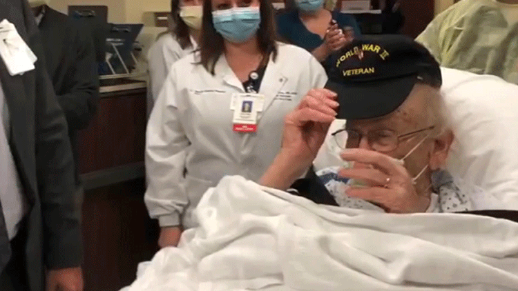 100 yaşında koronavirüsü yendi Hastane çalışanları alkışlarla uğurladı