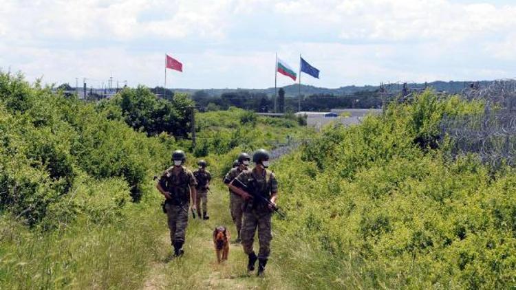 Yunanistan ve Bulgaristan sınırındaki Hudut Kartalları bayramda görev başında