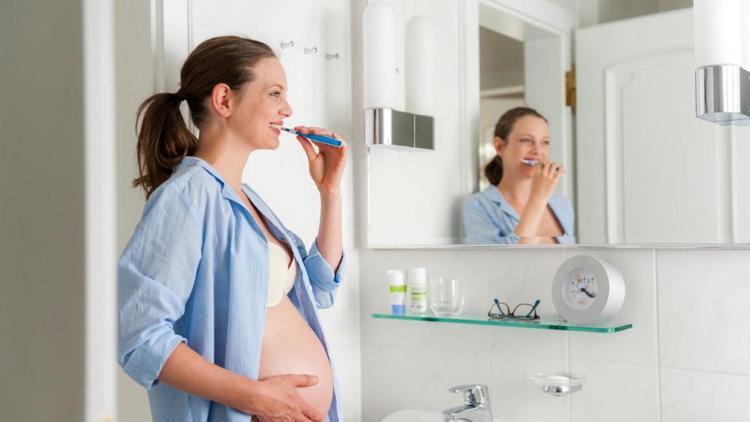 Hamilelik döneminde diş bakımı neden önemli?