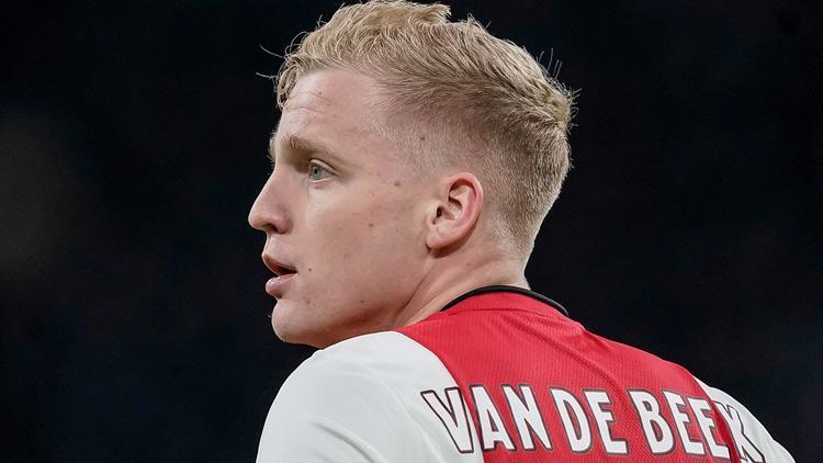 Transferde Real Madridin hedefi Van de Beek