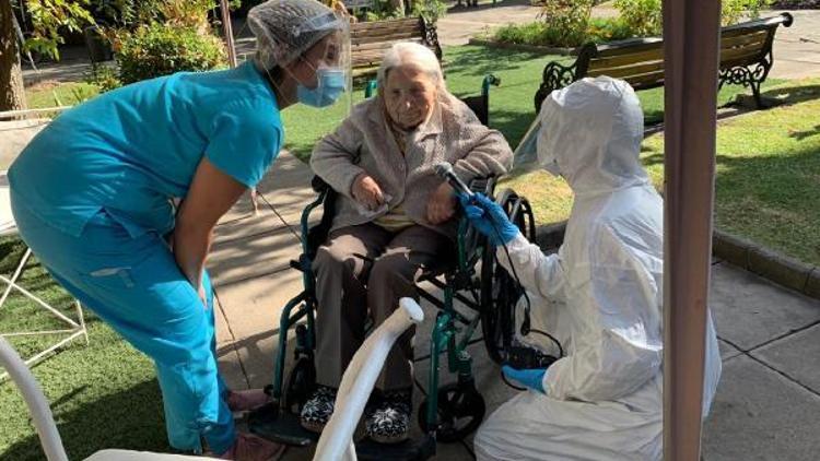 Şilide 111 yaşında bir kadın koronavirüsü yendi