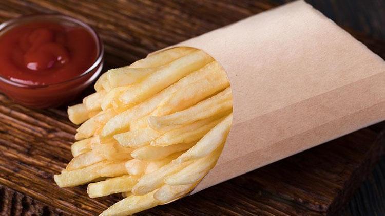 Evde fast food çıtırlığında patatesler kızartabilmek için ihtiyacınız olan tek tarif