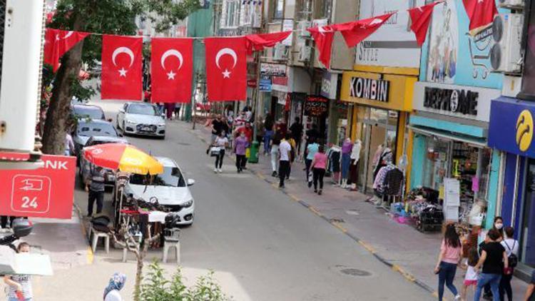 Keşanda bazı meydan ve caddelerde maske takma zorunluluğu