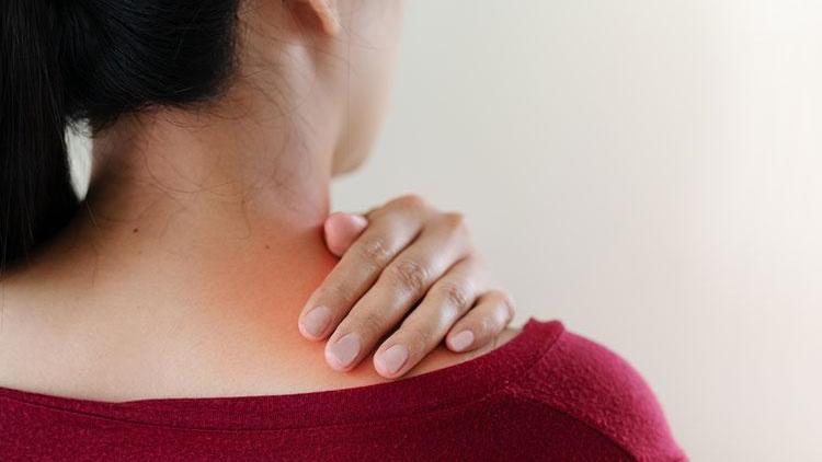 Omuz ağrısının sebebi nedir? Omuz ağrısının oluşmaması için nelere dikkat edilmeli?