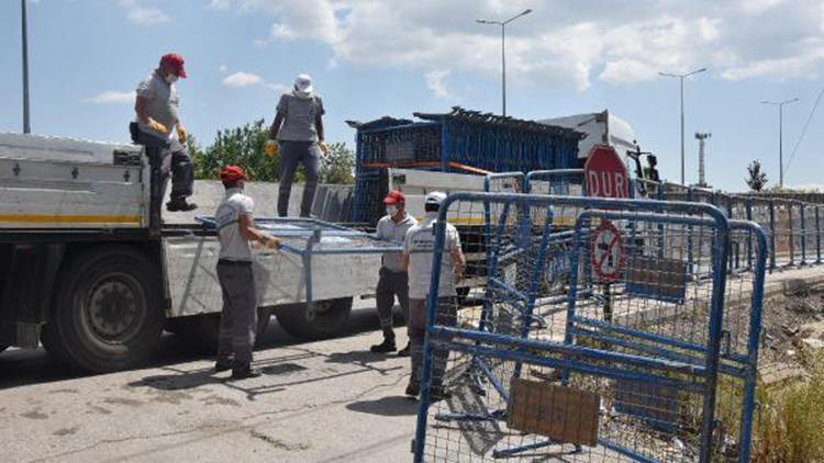 Uyuşturucu almaya gelenlerin mahsur kaldığı mahallede karantina sona erdi