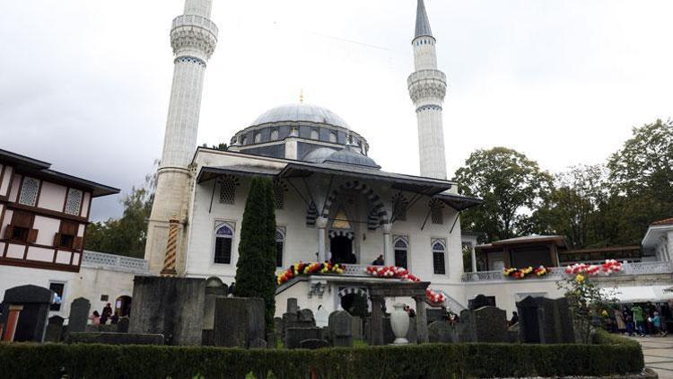 Almanya’da camiler saldırı ihtimali nedeniyle kapatıldı