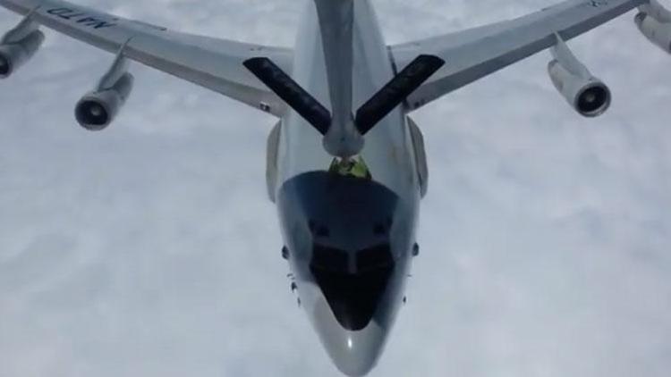 MSB paylaştı... AWACSa havada yakıt ikmali