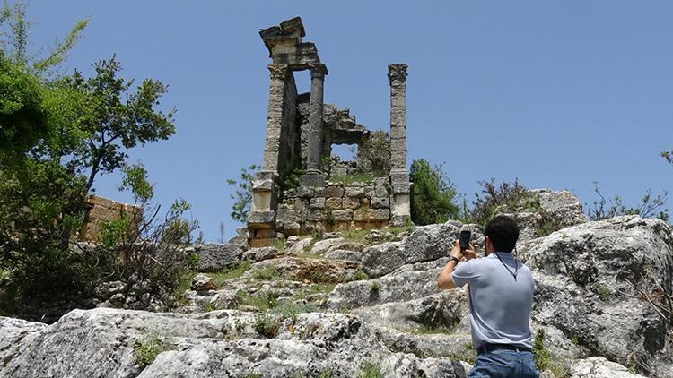 Roma anıt mezarlar zamana direniyor