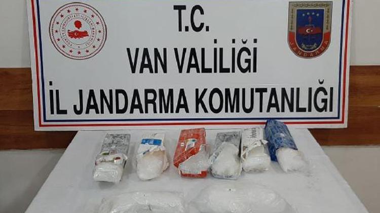 Vanda arazide 5 kilo uyuşturucu ele geçirildi