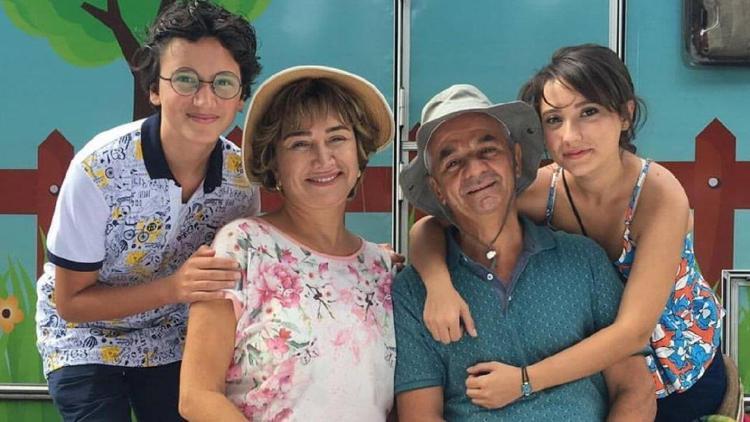 Görevimiz Tatil filmi ne zaman çekildi Görevimiz Tatilin oyuncuları kimdir