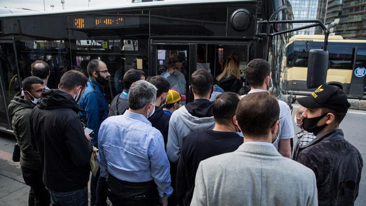 İstanbulda bugün... Minibüs ve otobüsler ayakta yolcu aldı