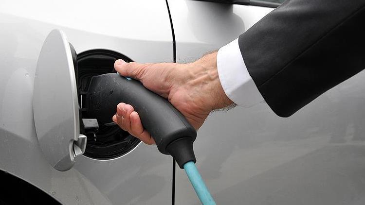 Elektrikli ve hybrid otomobillere talep artıyor