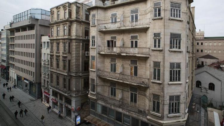 İş Bankası’ndan Beyoğluna resim müzesi...