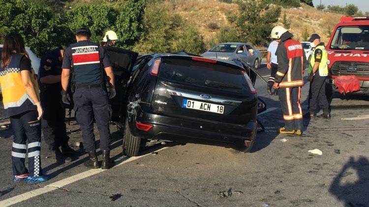 TEMde korkunç kaza 3 ölü, 1 yaralı