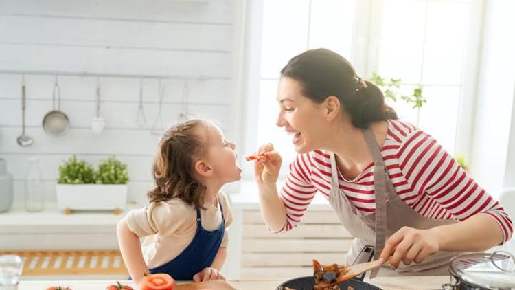 Yemek seçen çocuğa doğru yaklaşım için 5 harika öneri