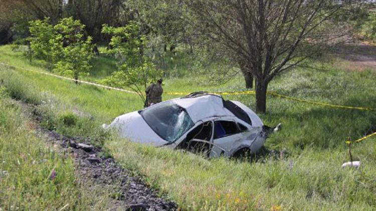 Sivas’ta otomobil şarampole devrildi: 2 ölü 2 yaralı