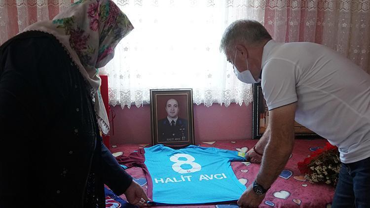 Trabzonspor Kulübü Başkanı Ahmet Ağaoğlu, şehit ailesini ziyaret etti