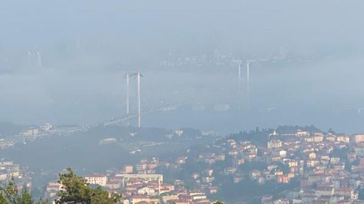 İstanbulda etkili olan sis kazaya neden oldu
