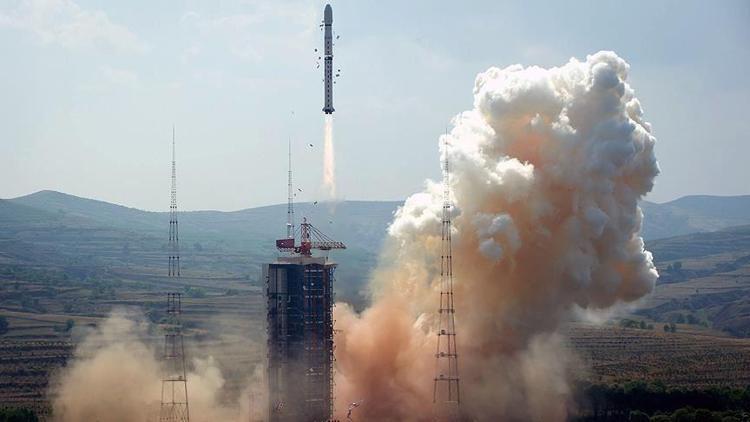 Çin uzaya yer gözlem uydusu fırlattı