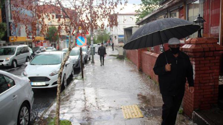 Ardahan’a dolu yağdı