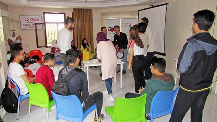 Dünya Mülteciler Günü’nde Türkiye’deki genç mülteciler raporu