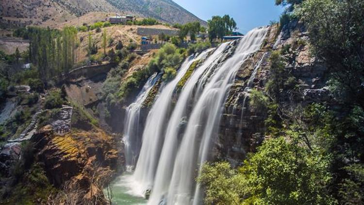 Doğa harikası Tortum Şelalesi turizm atağına hazırlanıyor