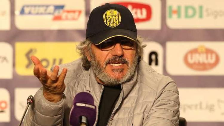 Ankaragücü Teknik Direktörü Mustafa Reşit Akçay