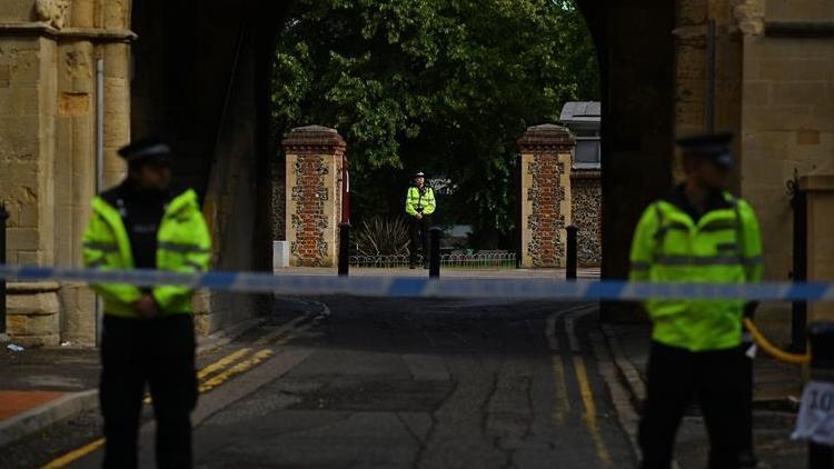 Son dakika: İngilterede düzenlenen bıçaklı saldırı terör olayı ilan edildi