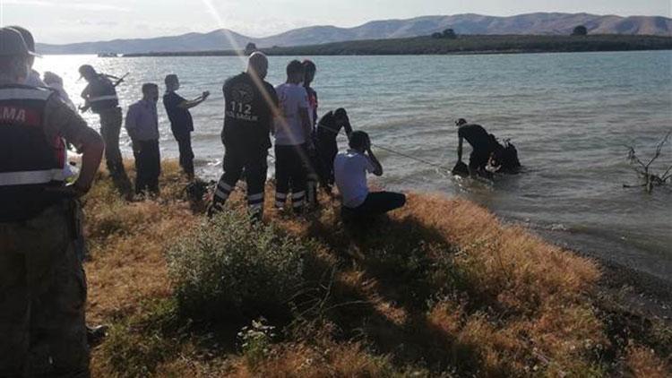 Serinlemek için girdiği gölden cansız bedeni çıkarıldı