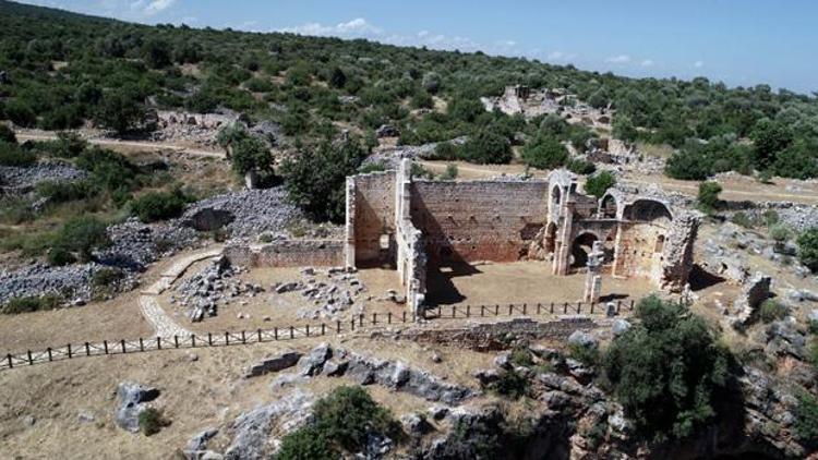 Kızkalesine gelen turistler, Kanlıdivane Antik Kentini de gezme fırsatı bulacak