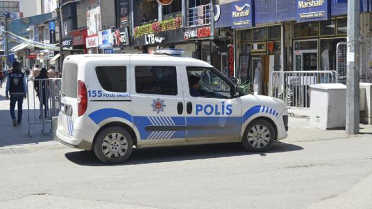 Ağrıda 2 caddede, maske takma zorunluluğu getirildi